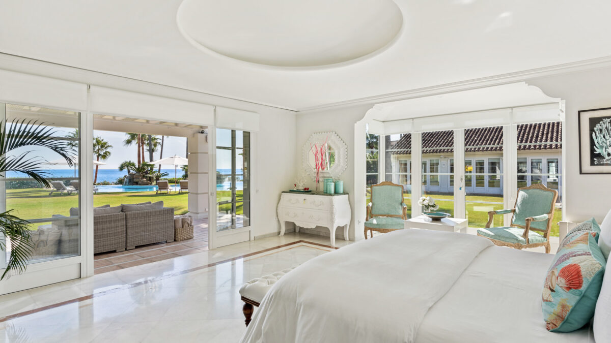 Los Monteros Villa Beach