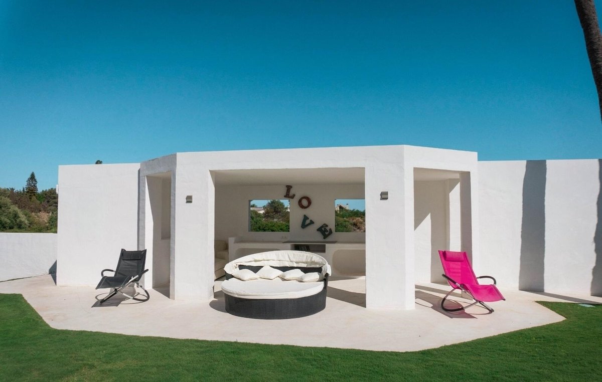 Beachside Villa El Rosario