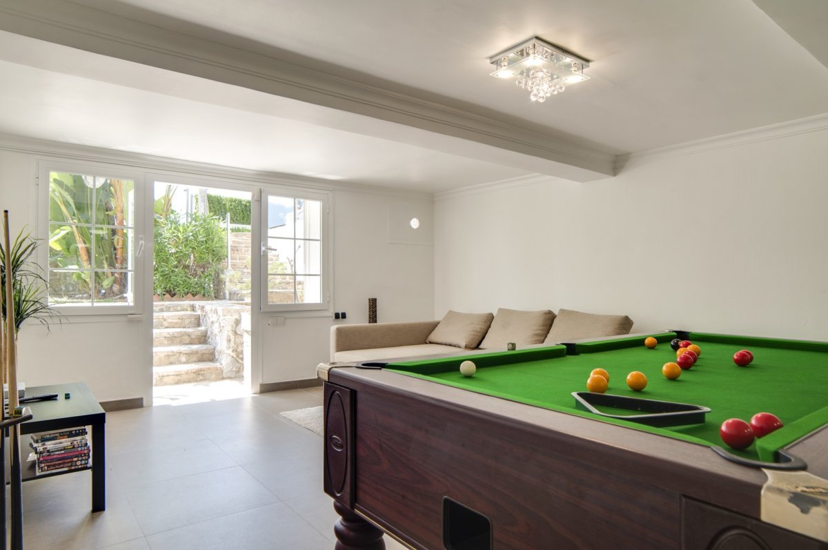 Versace Villa Elviria Views