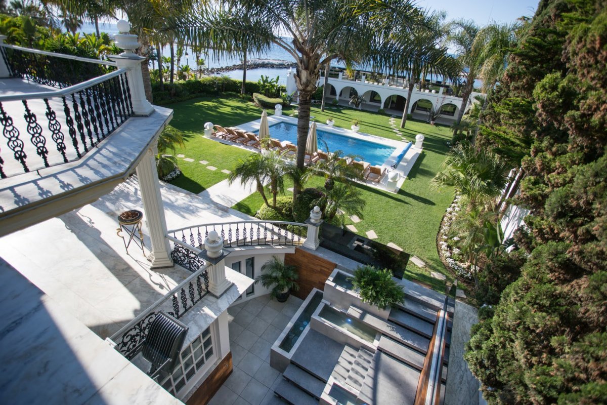 mistral-beach-puerto-banus15 Mistral Beach Beachfront Villa