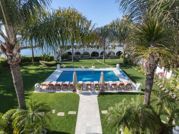 Mistral Beach Beachfront Villa