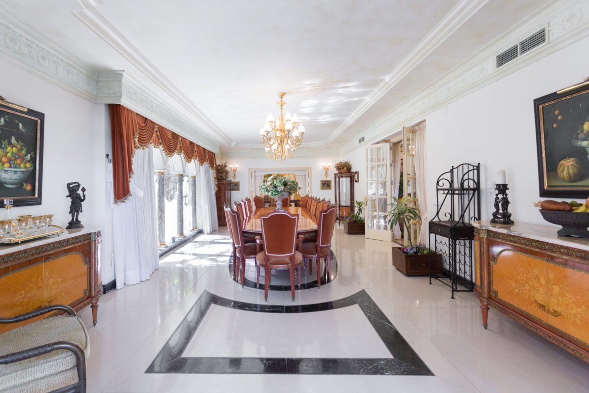 mistral-beach-puerto-banus7 Mistral Beach Beachfront Villa