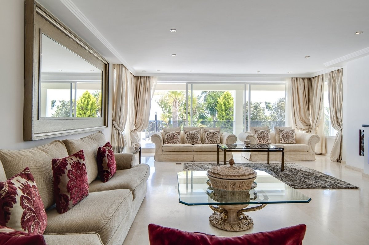 Versace Villa Elviria