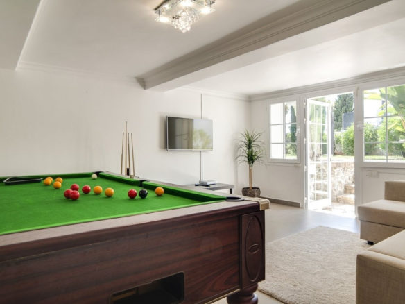 Versace Villa Elviria
