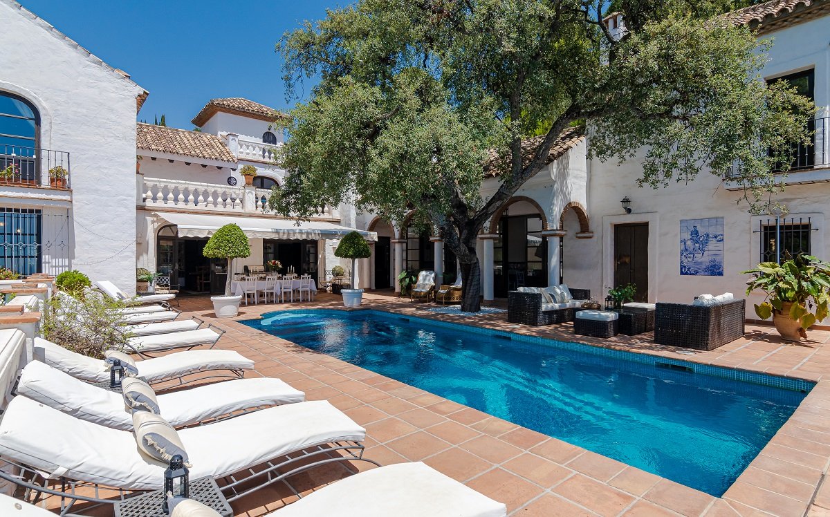 El Madroñal Rental Villa Spain