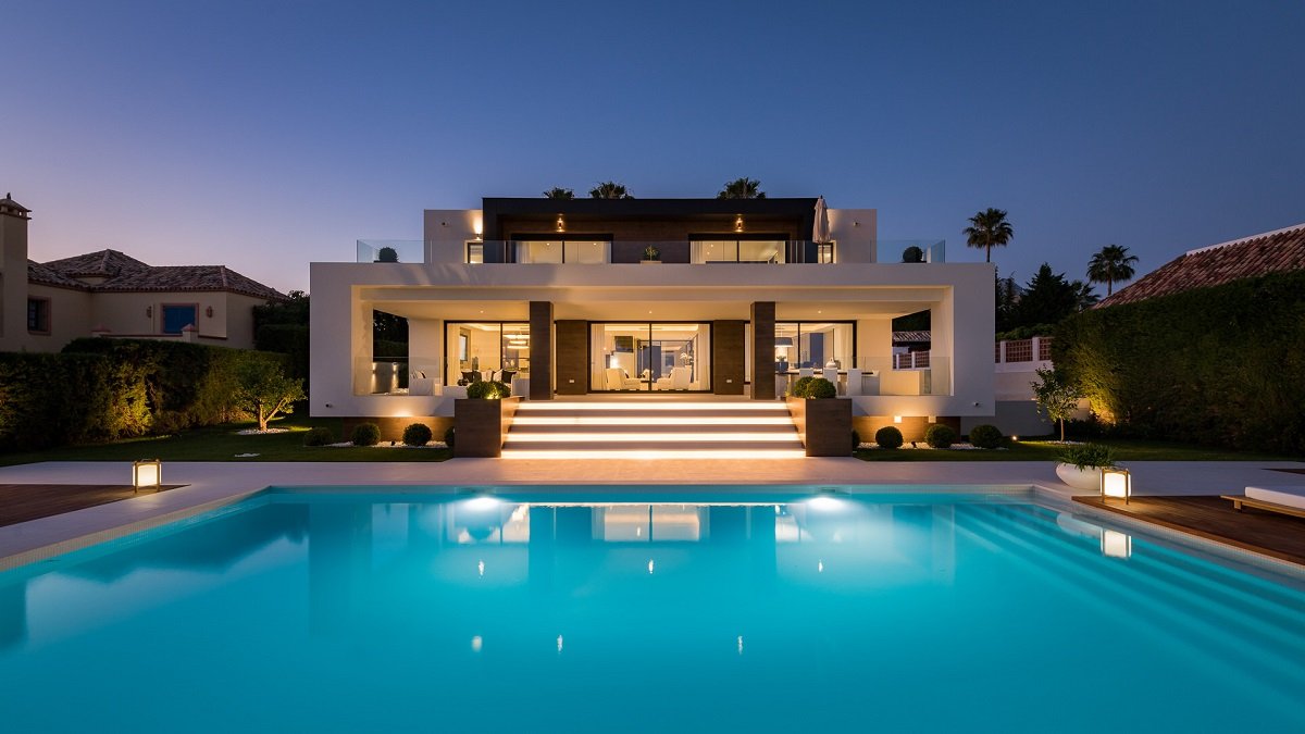 6 Bedroom Front Line Golf Villa (3)