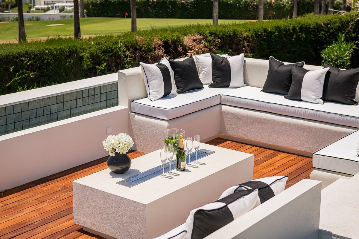 6 Bedroom Front Line Golf Villa (44)