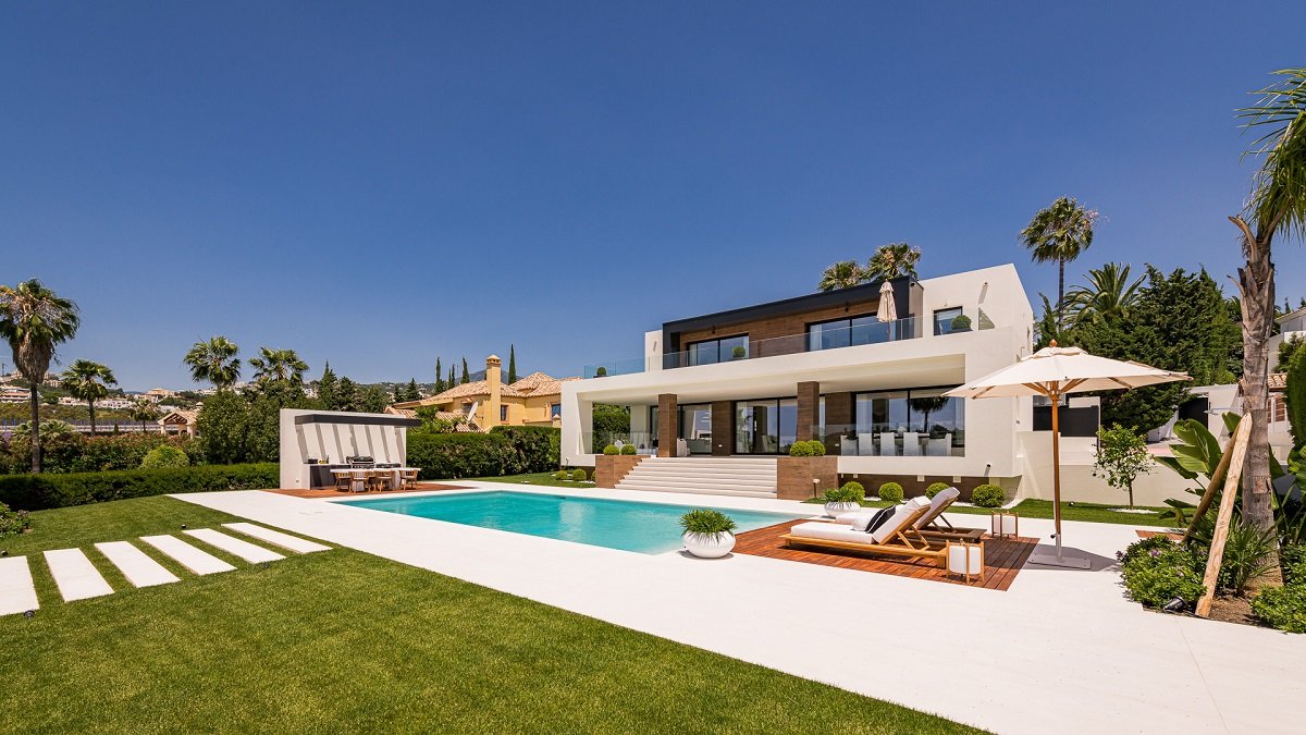 6 Bedroom Front Line Golf Villa (52)